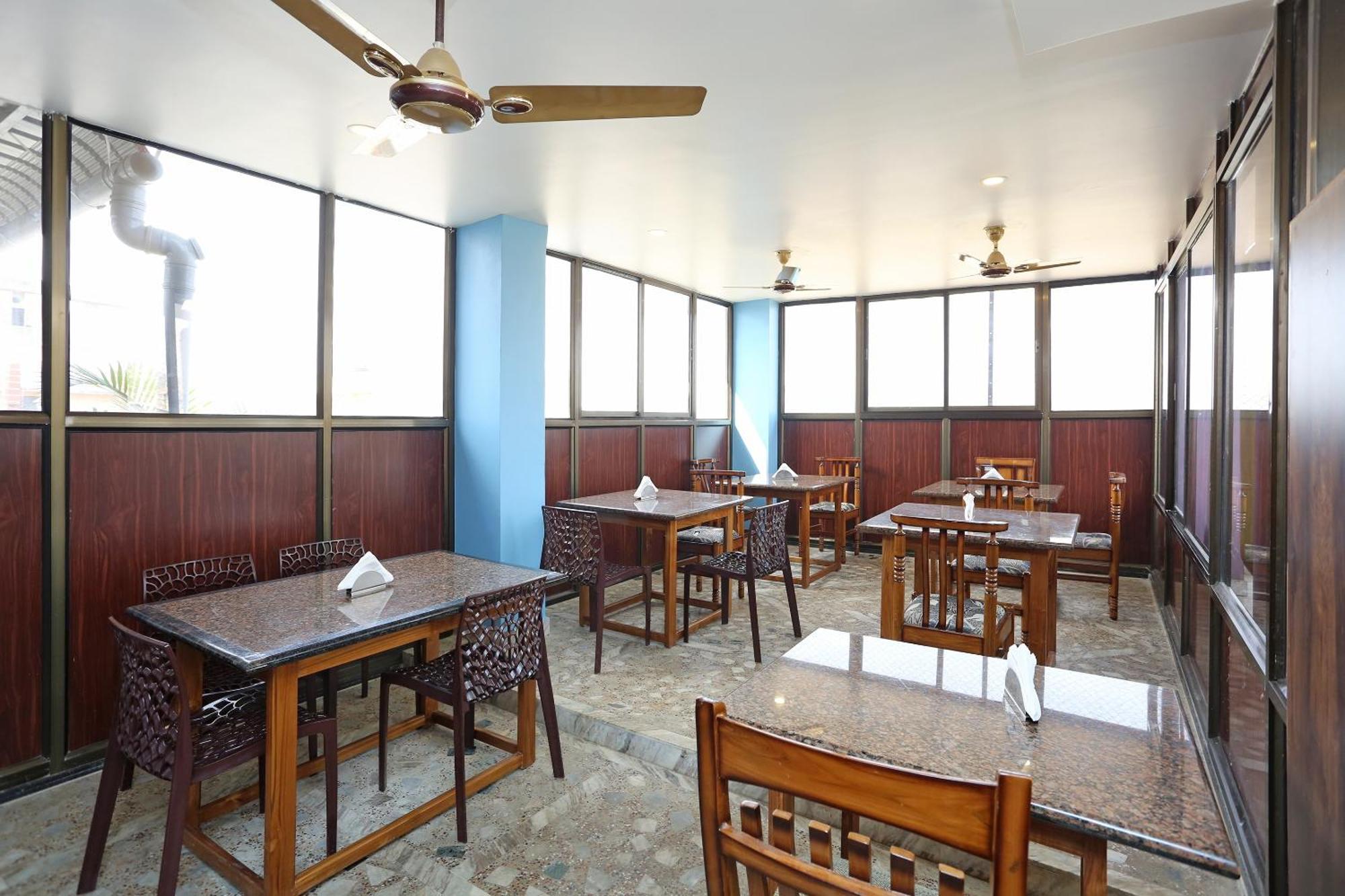 Super Hotel O Cherry City Cottage Dispur Buitenkant foto